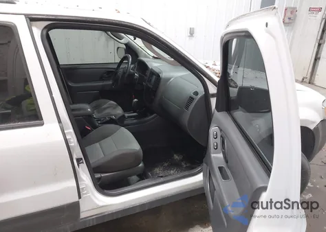 2006 Ford Escape Xls/Xls Manual z USA, uszkodzony, nr VIN 1FMYU92Z56KC13316